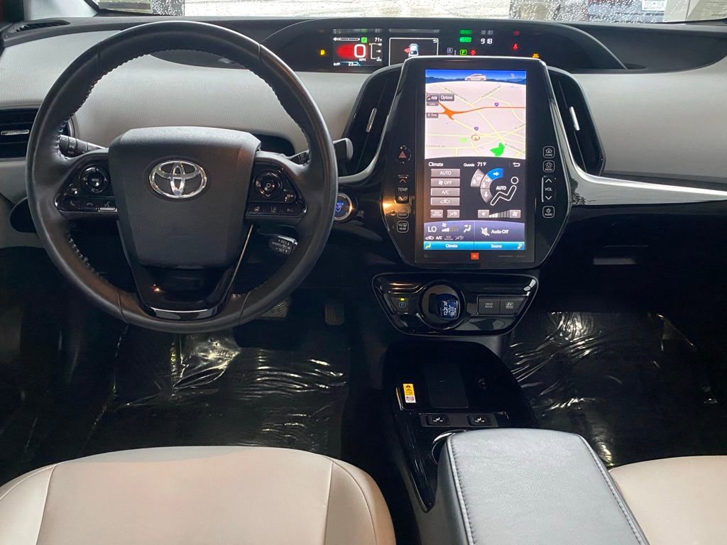 2022 Toyota Prius Limited photo 3