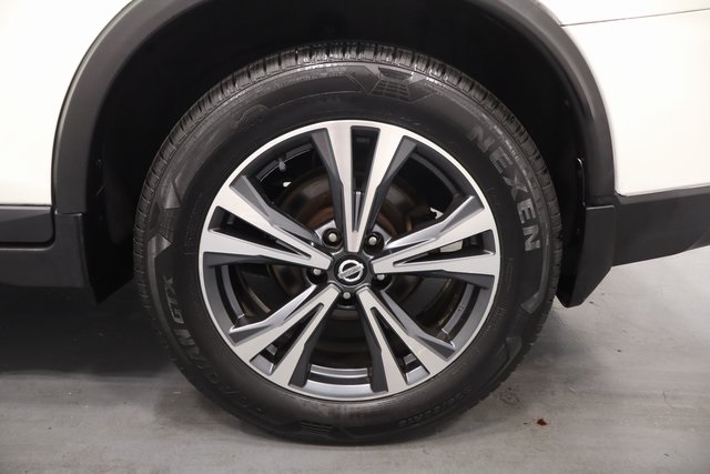 2017 Nissan Rogue SL photo 23