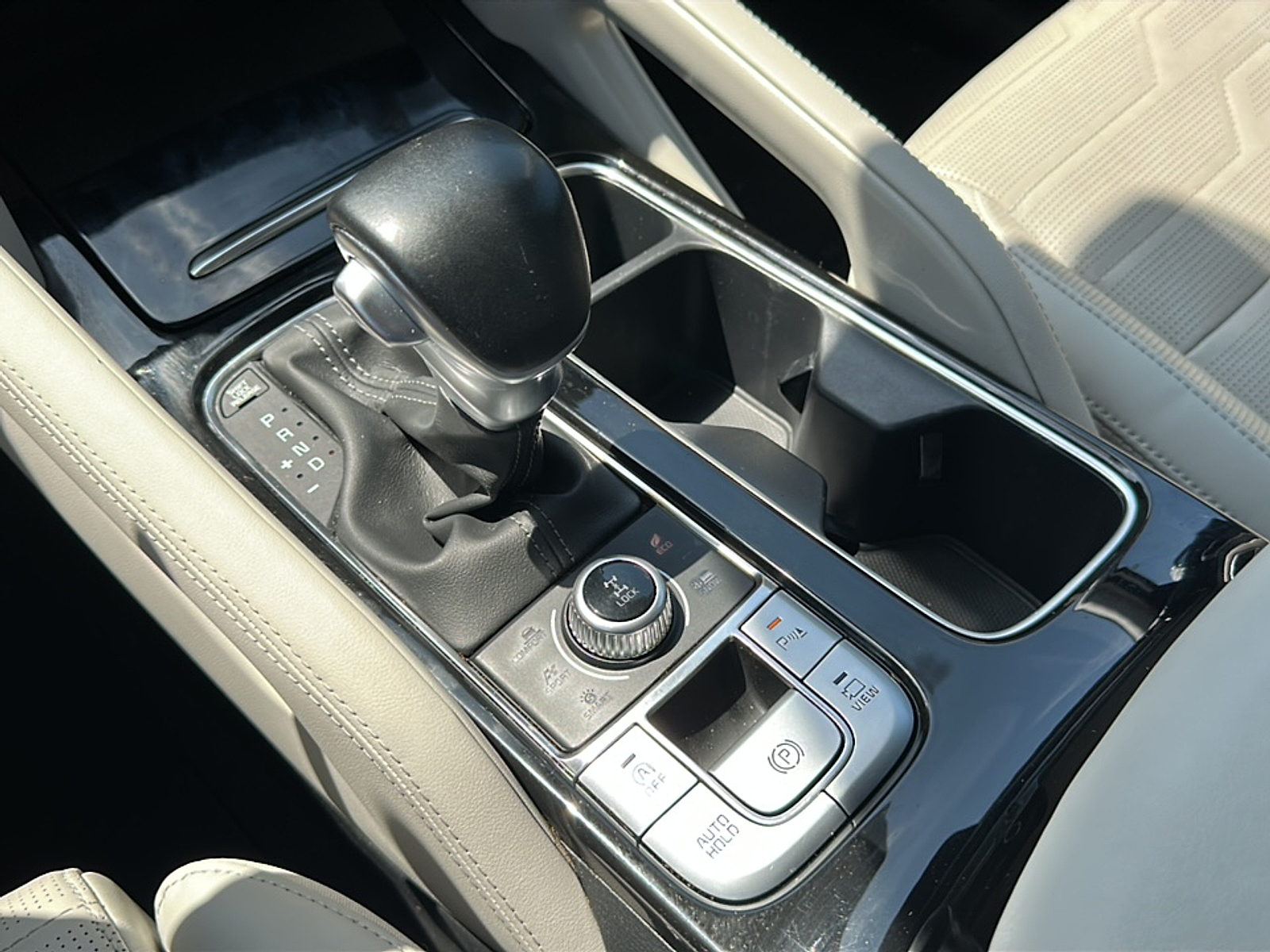 2022 Kia Telluride SX photo 4