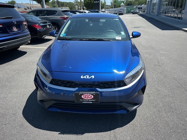 2023 Kia Forte LXS photo 2
