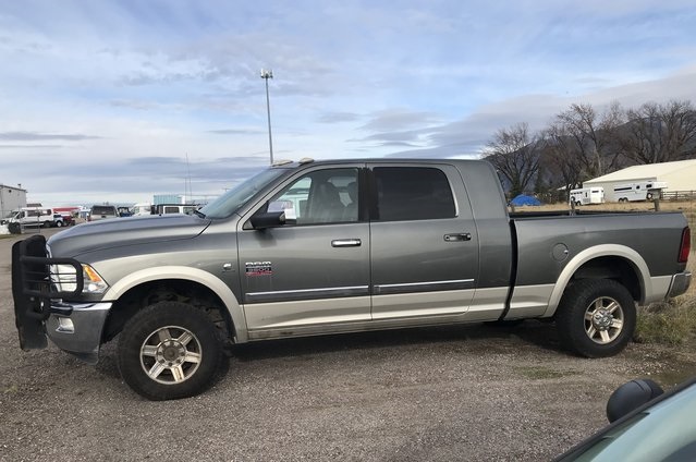 2010 Ram 3500 Laramie photo 2