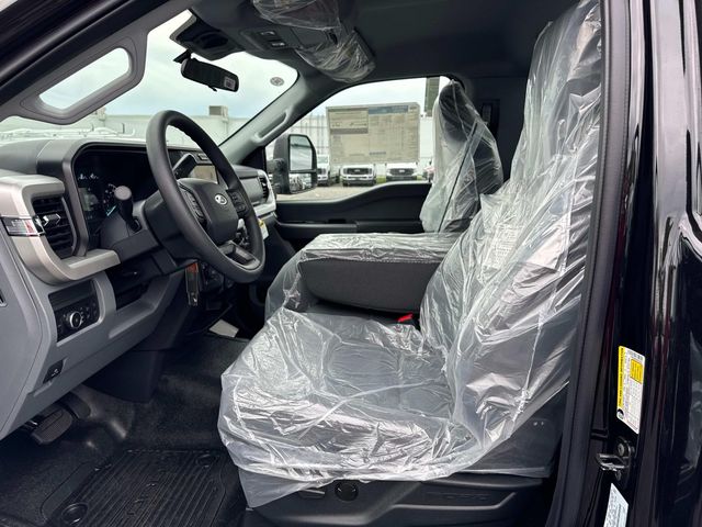 2025 Ford F-350 XLT photo 4