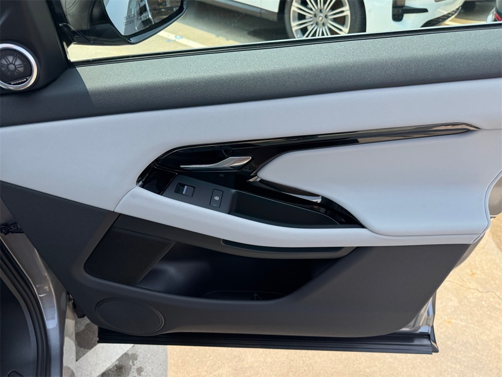 2026 Land Rover Range Rover Evoque S photo 16