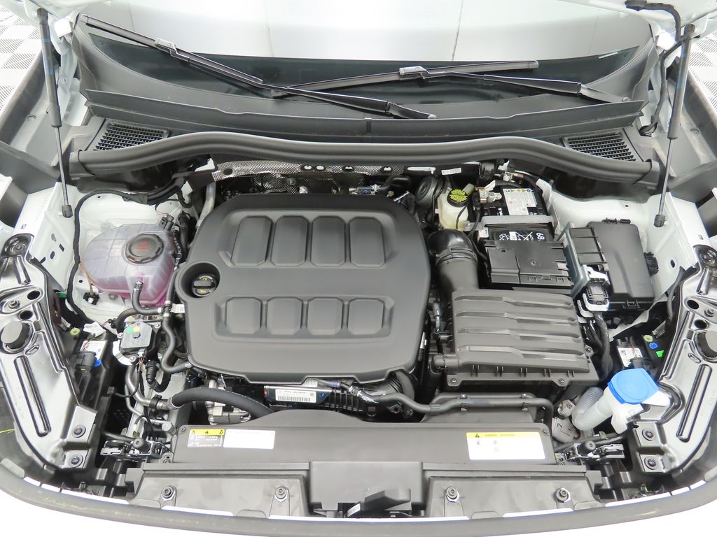 2025 Volkswagen Tiguan SE photo 29