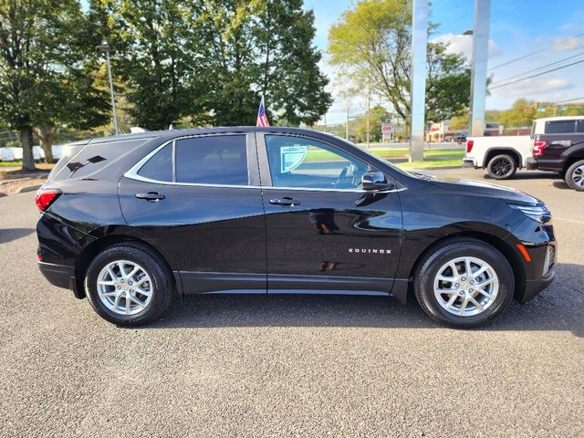 2022 Chevrolet Equinox LT photo 17