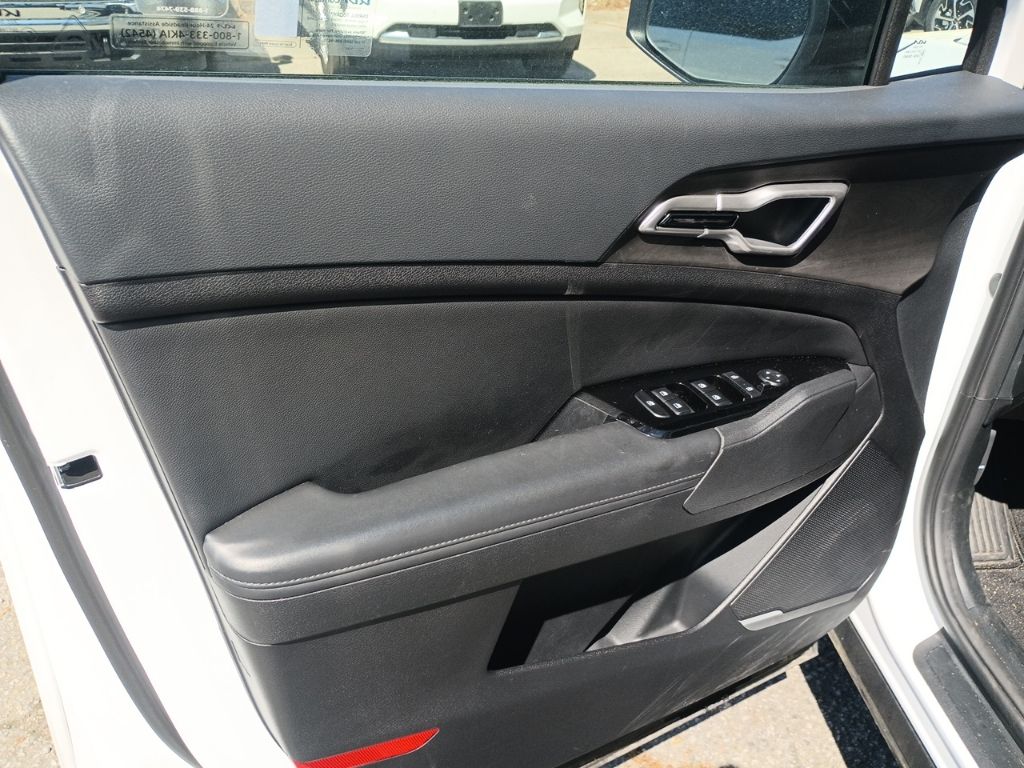 2024 Kia Sportage X-Line photo 8