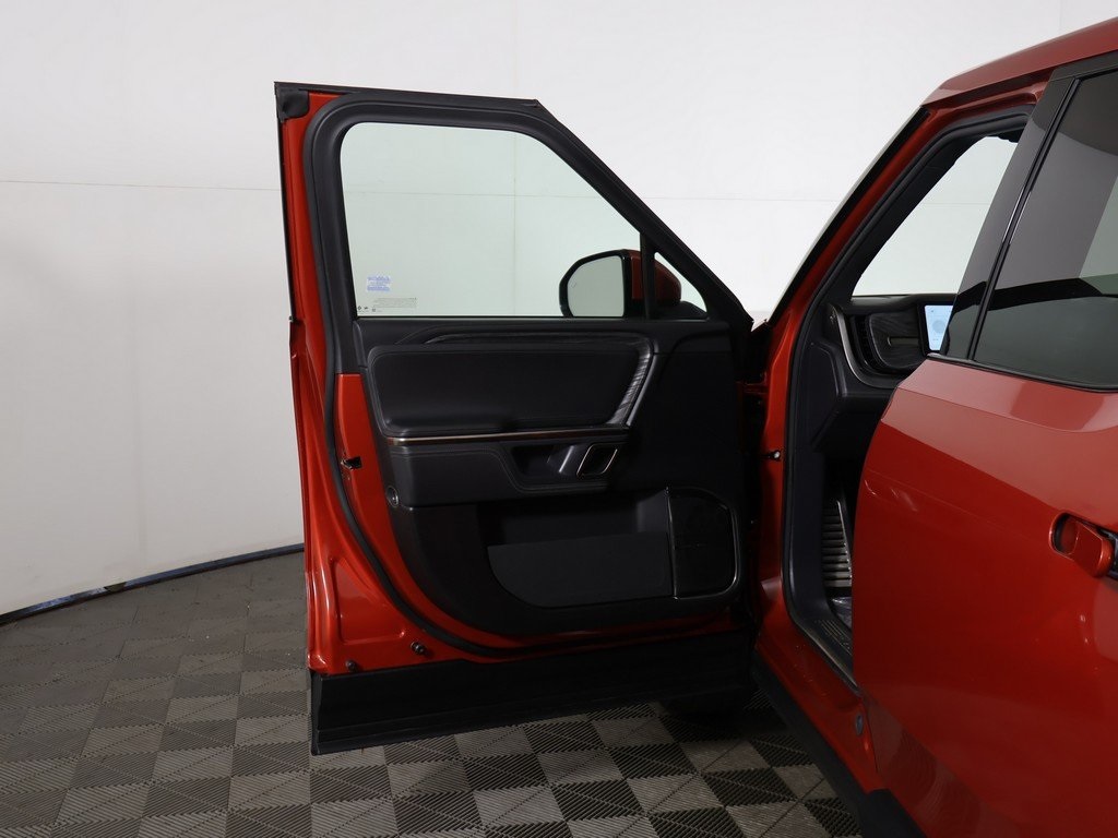 2022 Rivian R1T Adventure photo 14