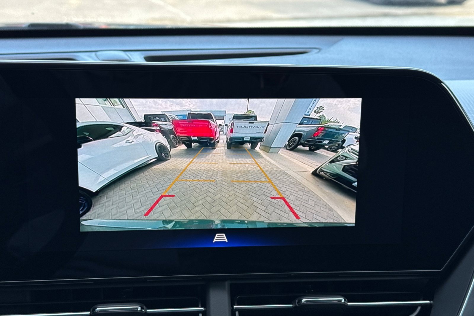 2025 Chevrolet Trax LT photo 17