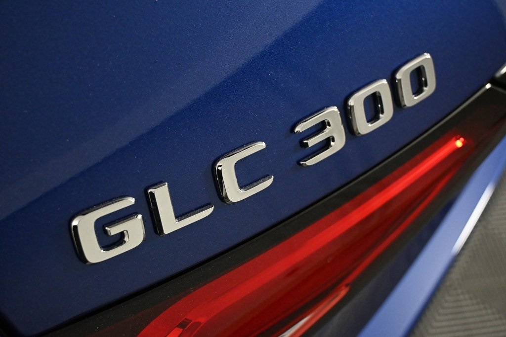 2026 Mercedes Benz GLC 300 photo 22