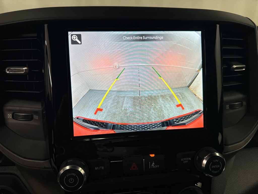 2025 Ram 1500 Tradesman photo 2