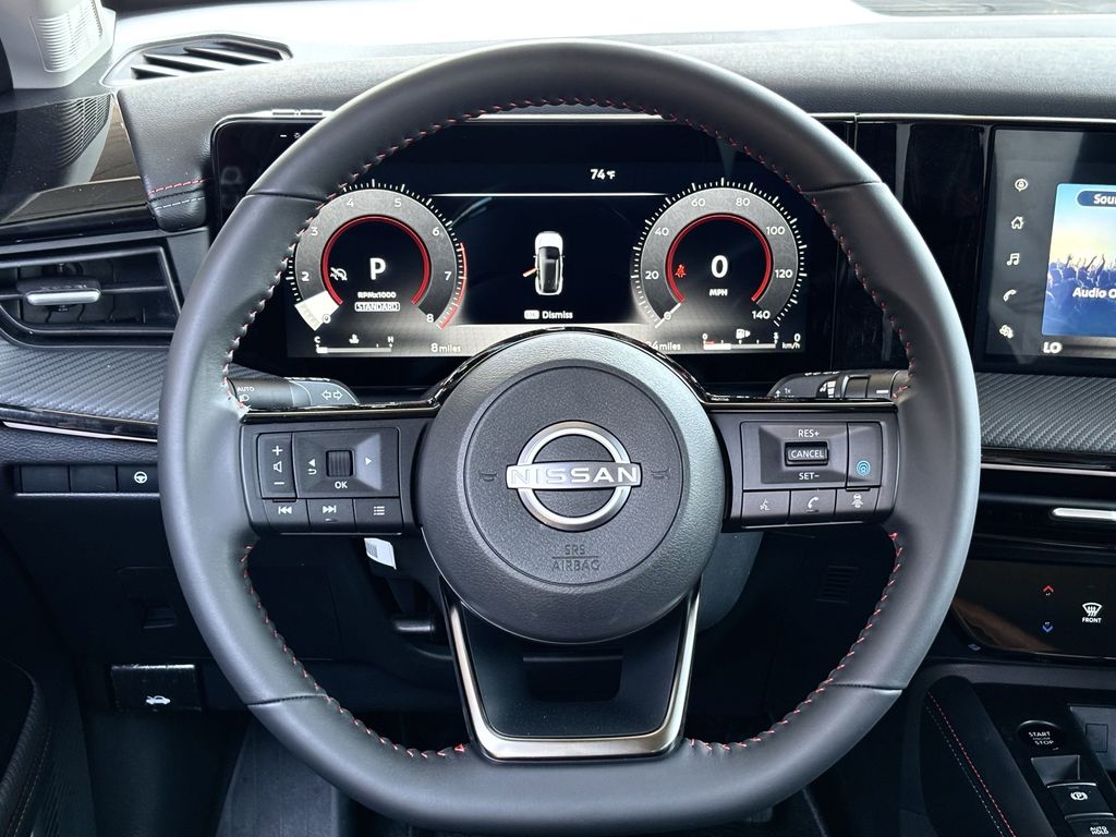 2025 Nissan Kicks SR photo 10