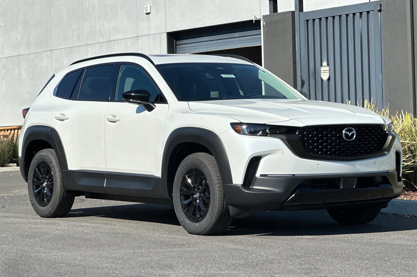 2026 Mazda CX-50 2.5 Premium photo 2