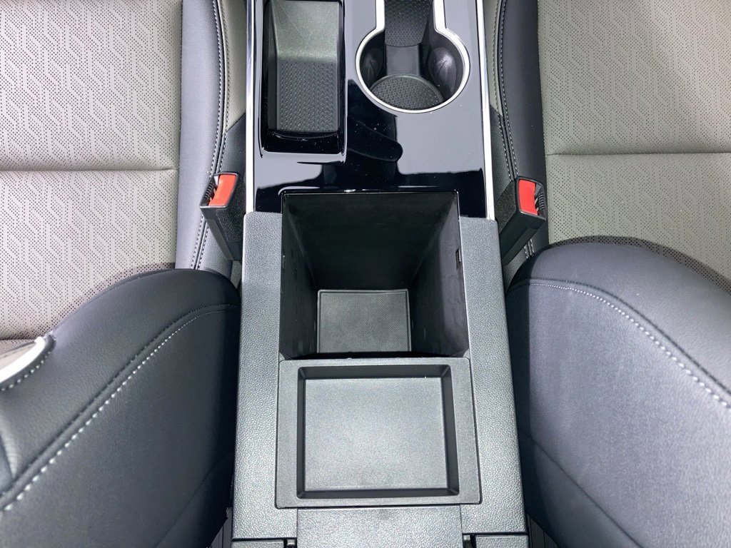 2026 Chevrolet Equinox LT photo 9