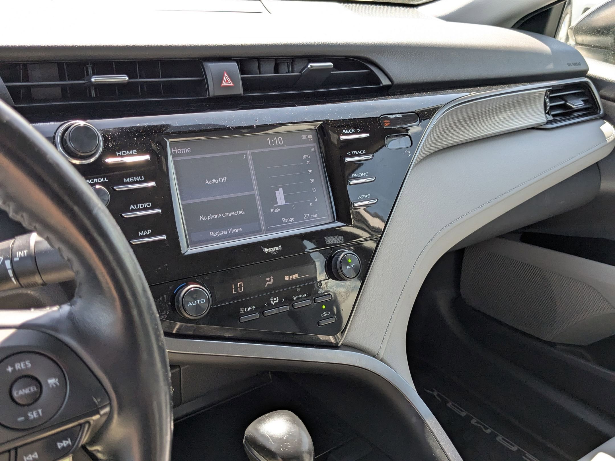 2020 Toyota Camry SE photo 20