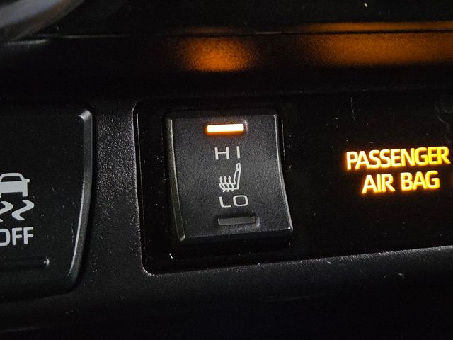2020 Toyota RAV4 Hybrid XSE photo 28