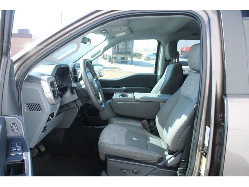 2023 Ford F-150 XLT photo 9