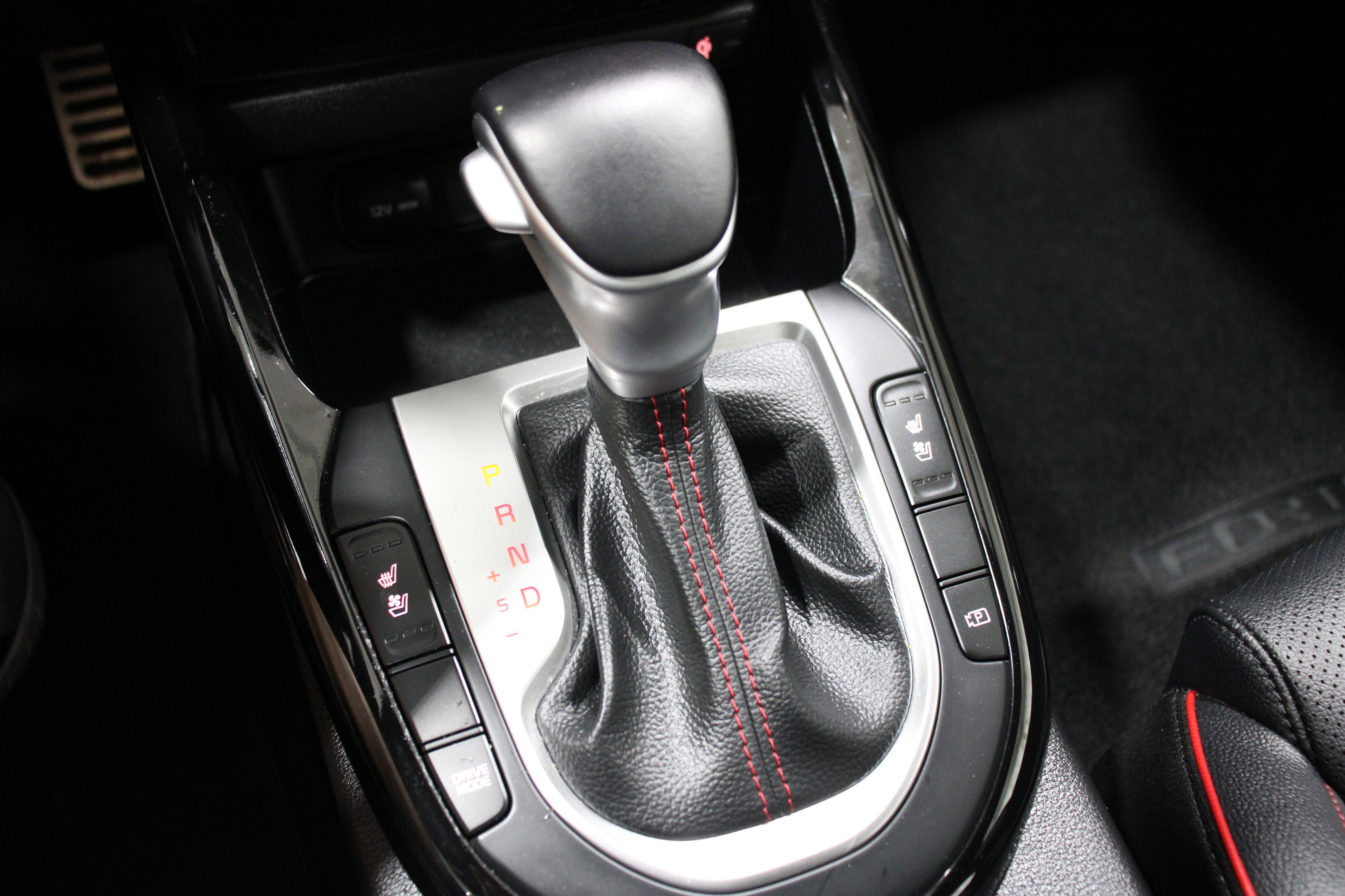 2023 Kia Forte GT photo 7