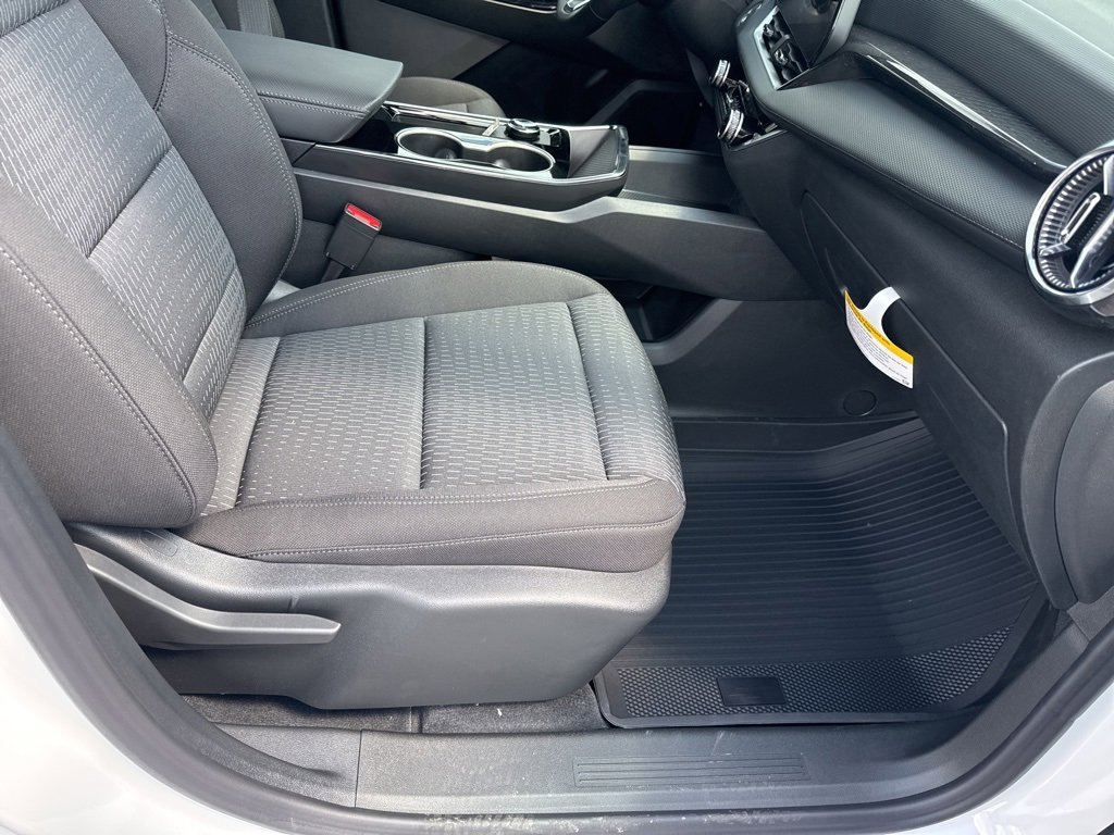 2026 Chevrolet Equinox LT photo 32