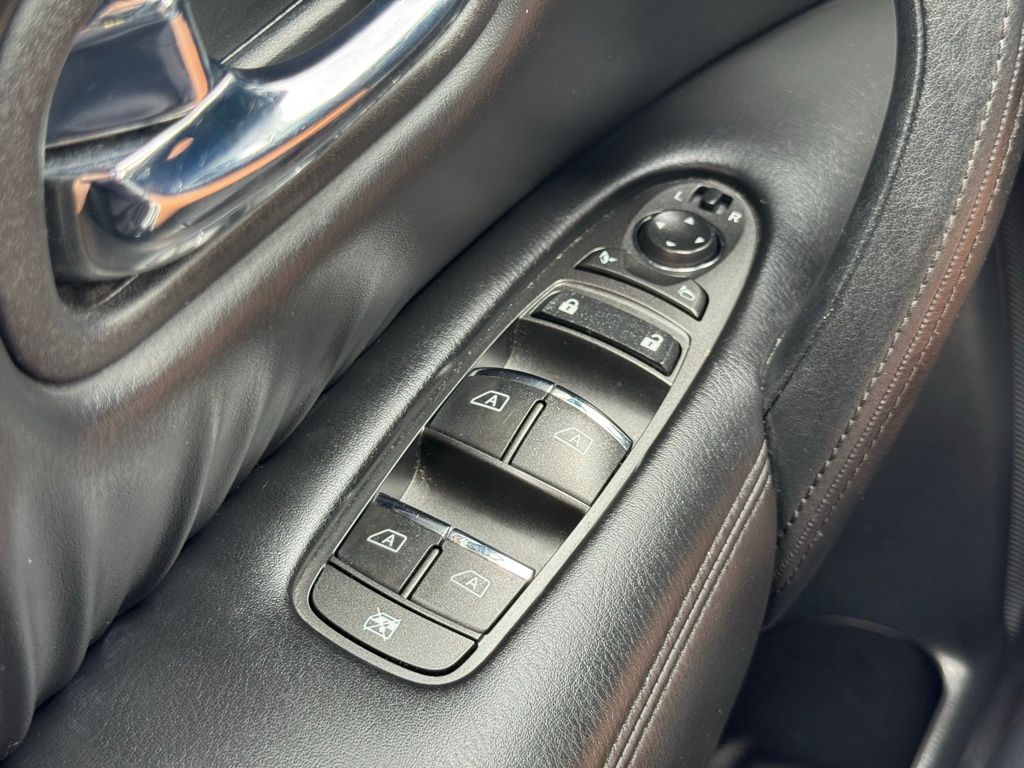 2023 Nissan Armada SL photo 24