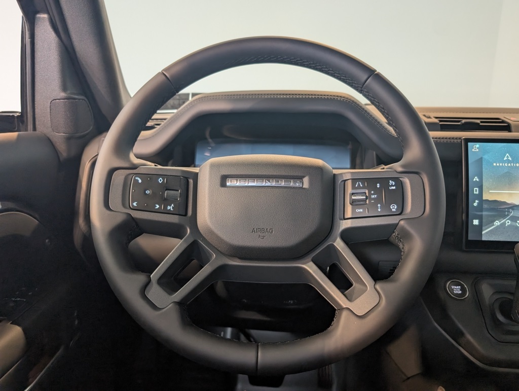 2025 Land Rover Defender 110 X-Dynamic SE photo 14