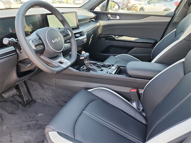 2026 Kia K5 GT-Line photo 11