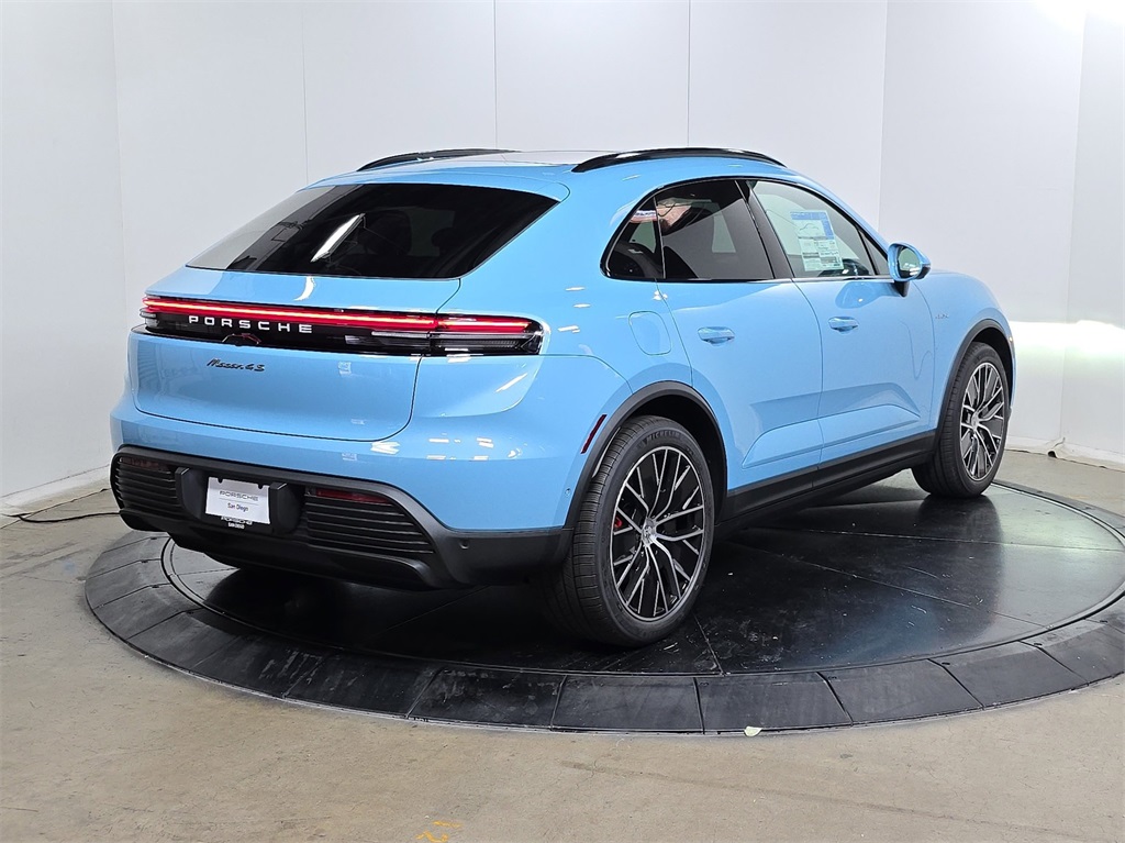 2025 Porsche Macan Electric photo 7
