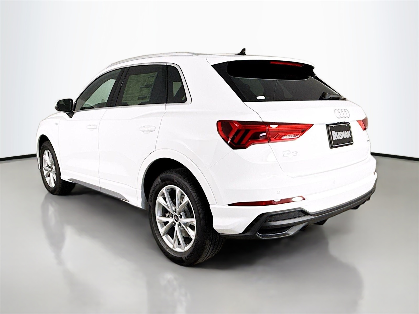 2025 Audi Q3 45 TFSI S line Premium photo 5