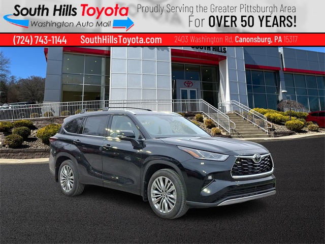 2026 Toyota Highlander Platinum's photo