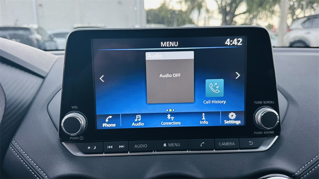 2025 Nissan Sentra SV photo 21