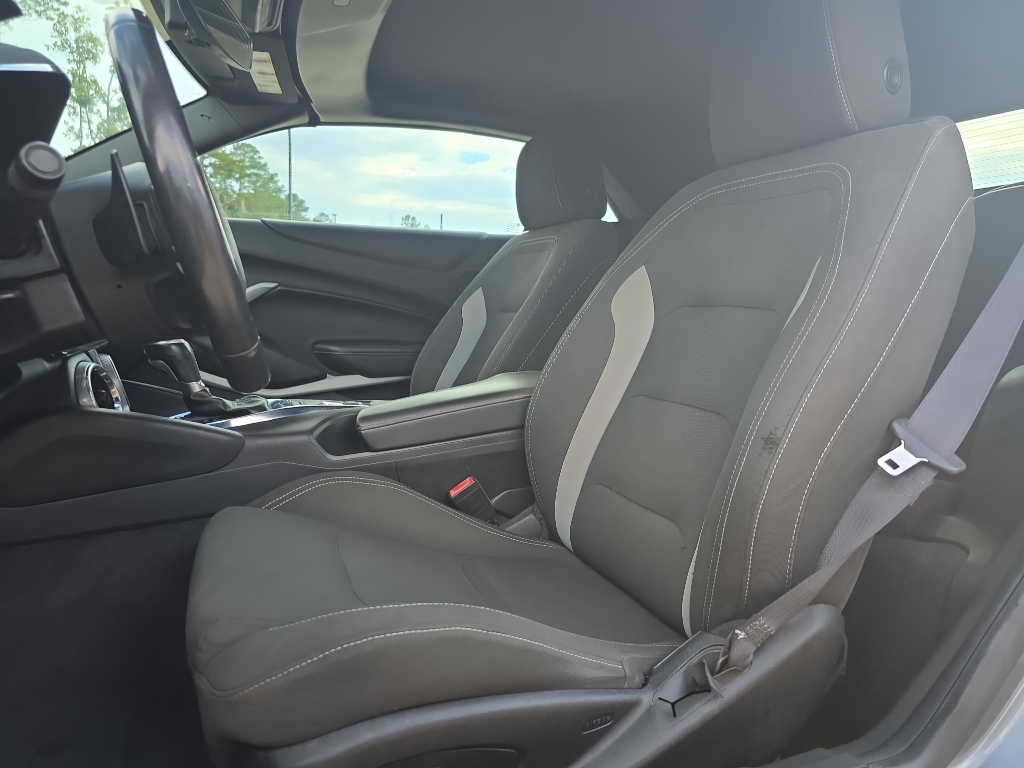2020 Chevrolet Camaro 1LT photo 13