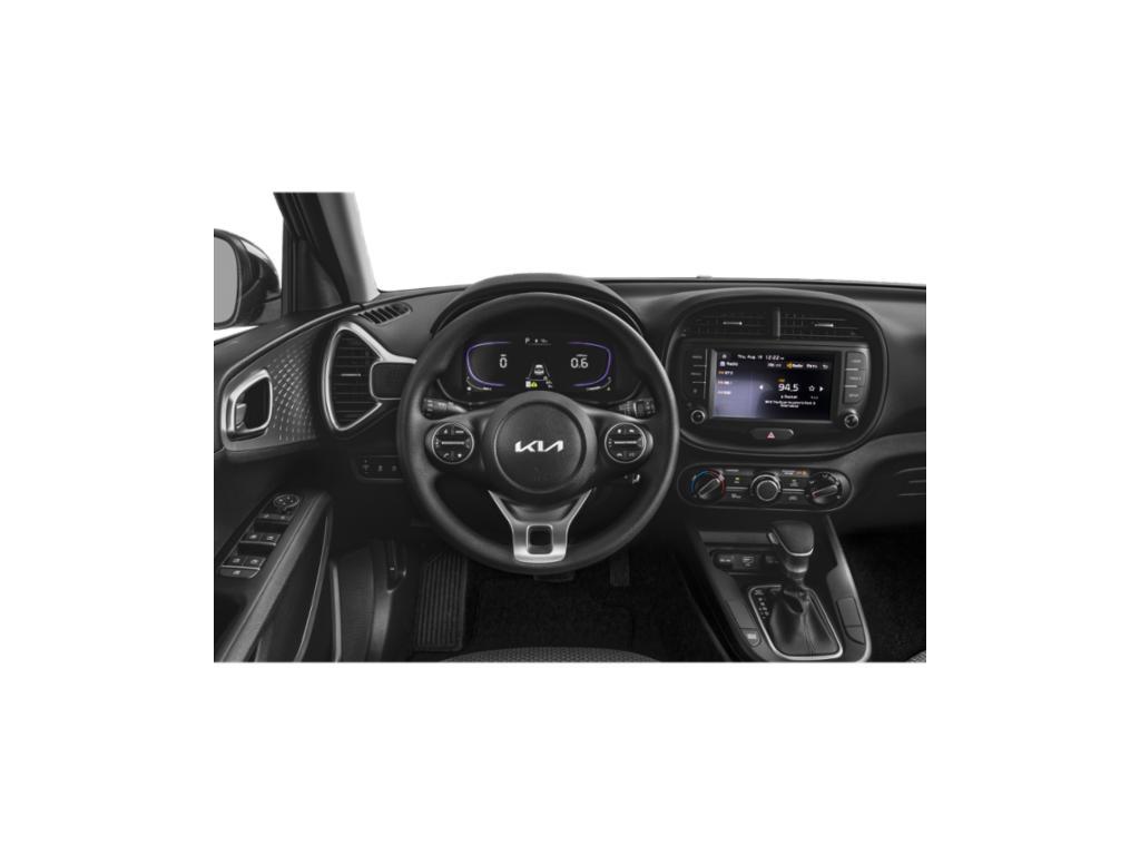 2025 Kia Soul LX's photo