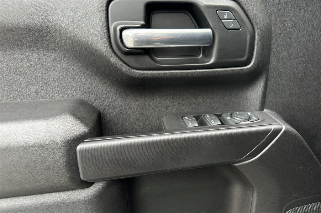 2021 Chevrolet Silverado 1500 Custom photo 10