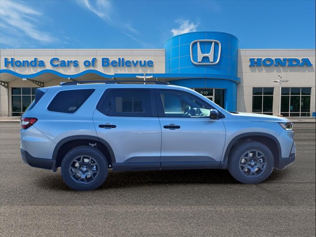 2025 Honda Pilot TrailSport photo 8