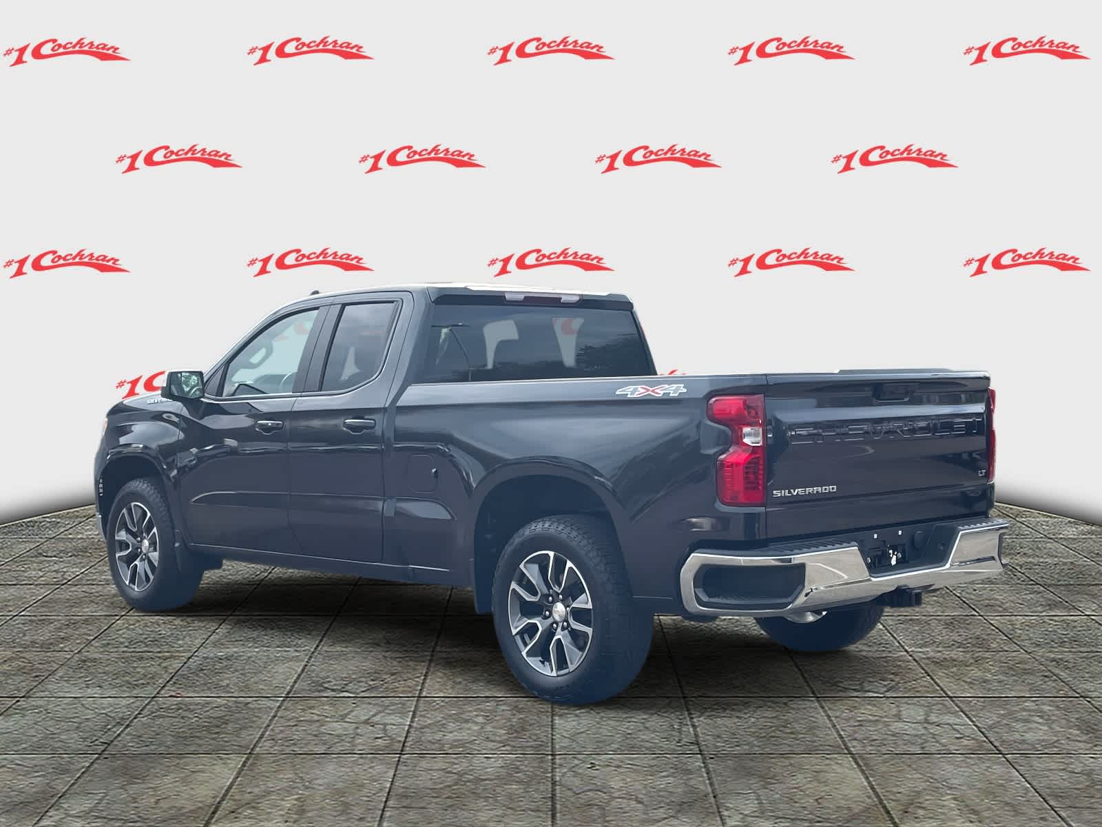 2022 Chevrolet Silverado 1500 LT photo 4