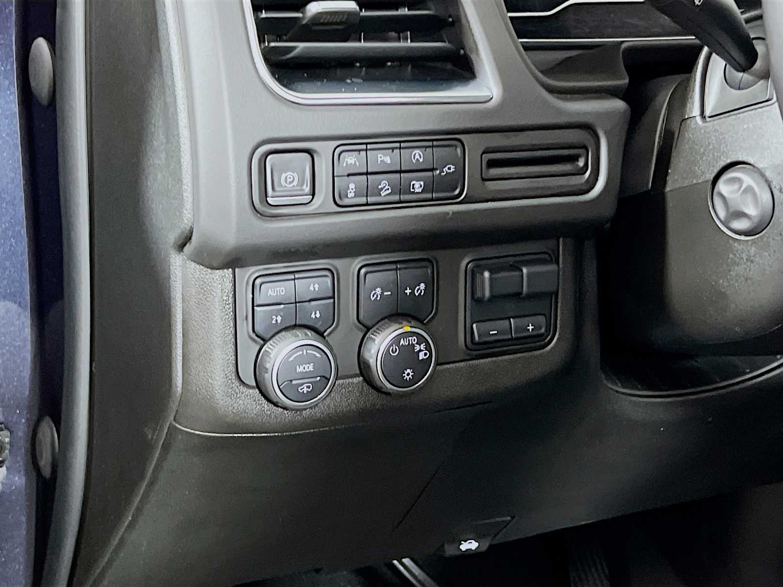 2022 Chevrolet Tahoe Z71 photo 6