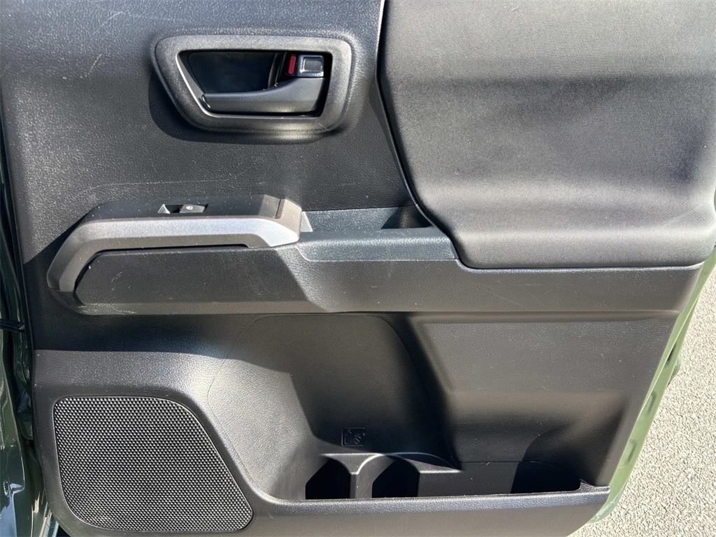 2021 Toyota Tacoma SR5 photo 20