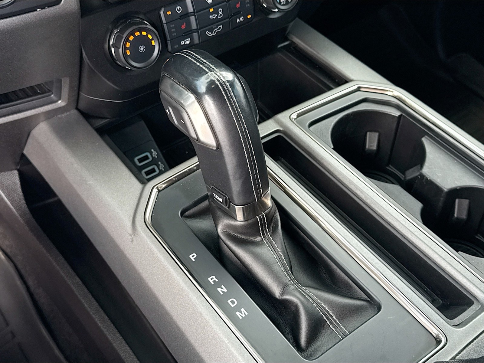 2018 Ford F-150 Raptor photo 16