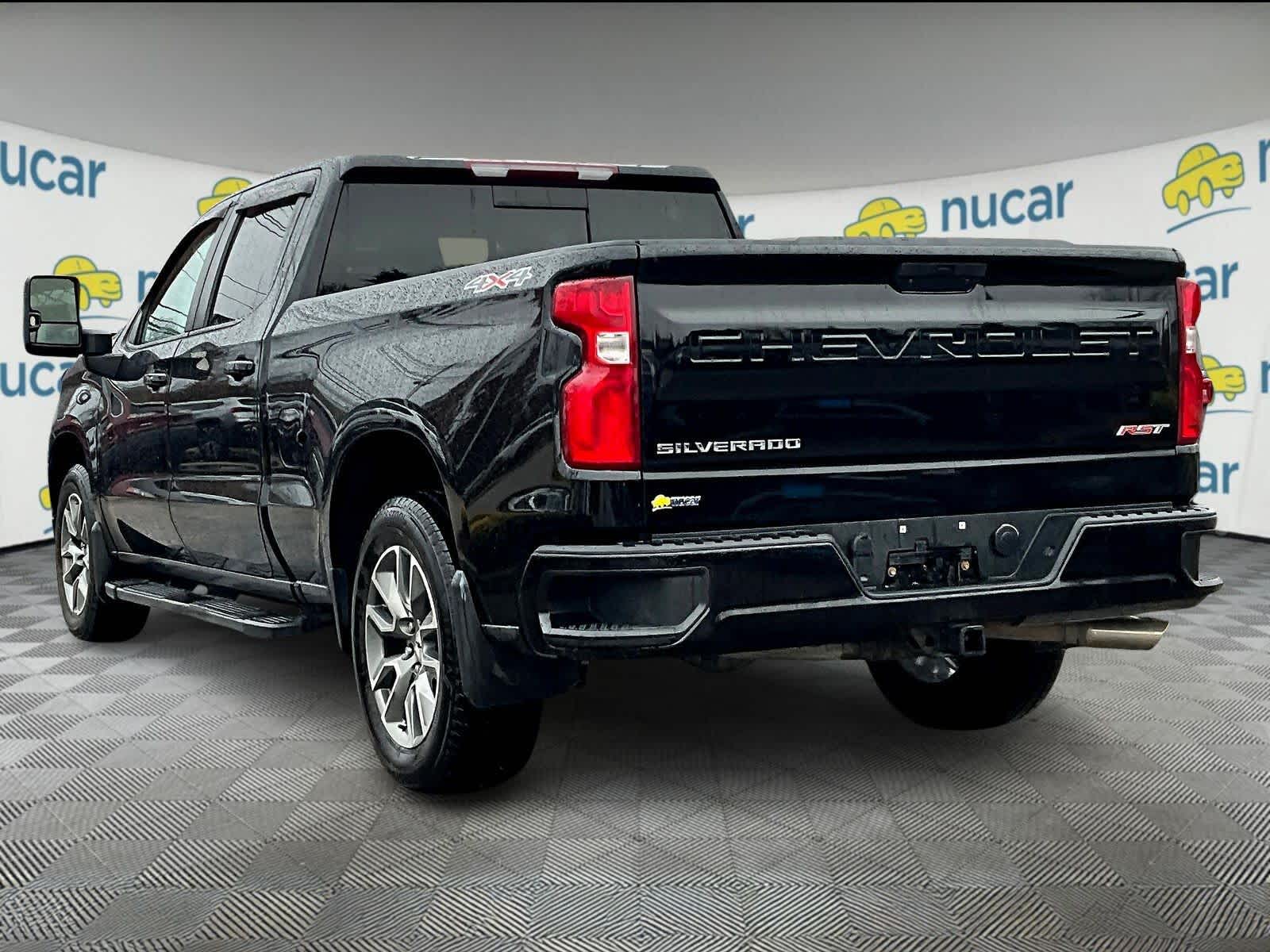 2021 Chevrolet Silverado 1500 RST photo 2