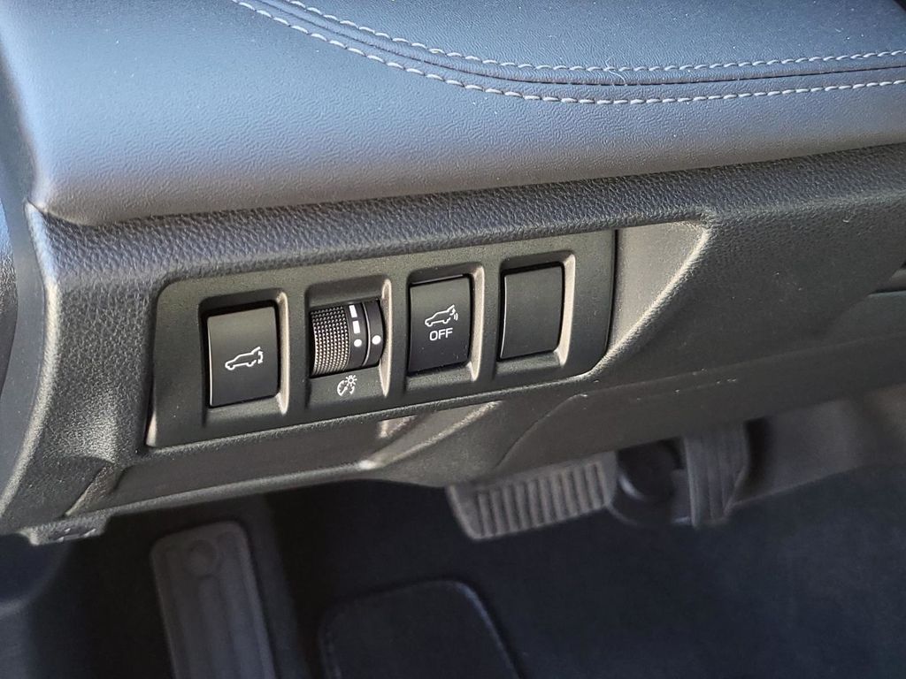 2023 Subaru Outback Touring XT photo 22