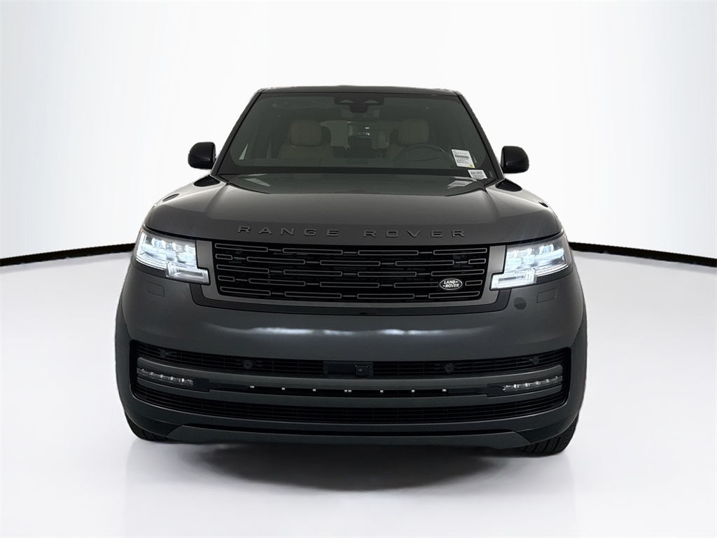 2025 Land Rover Range Rover SE photo 2