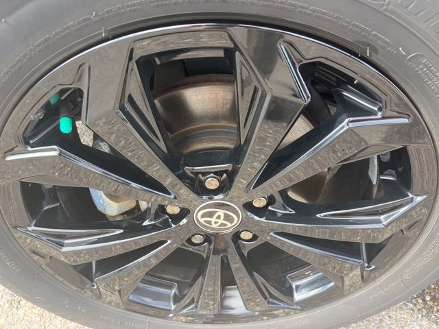 2023 Toyota RAV4 Hybrid XSE photo 5