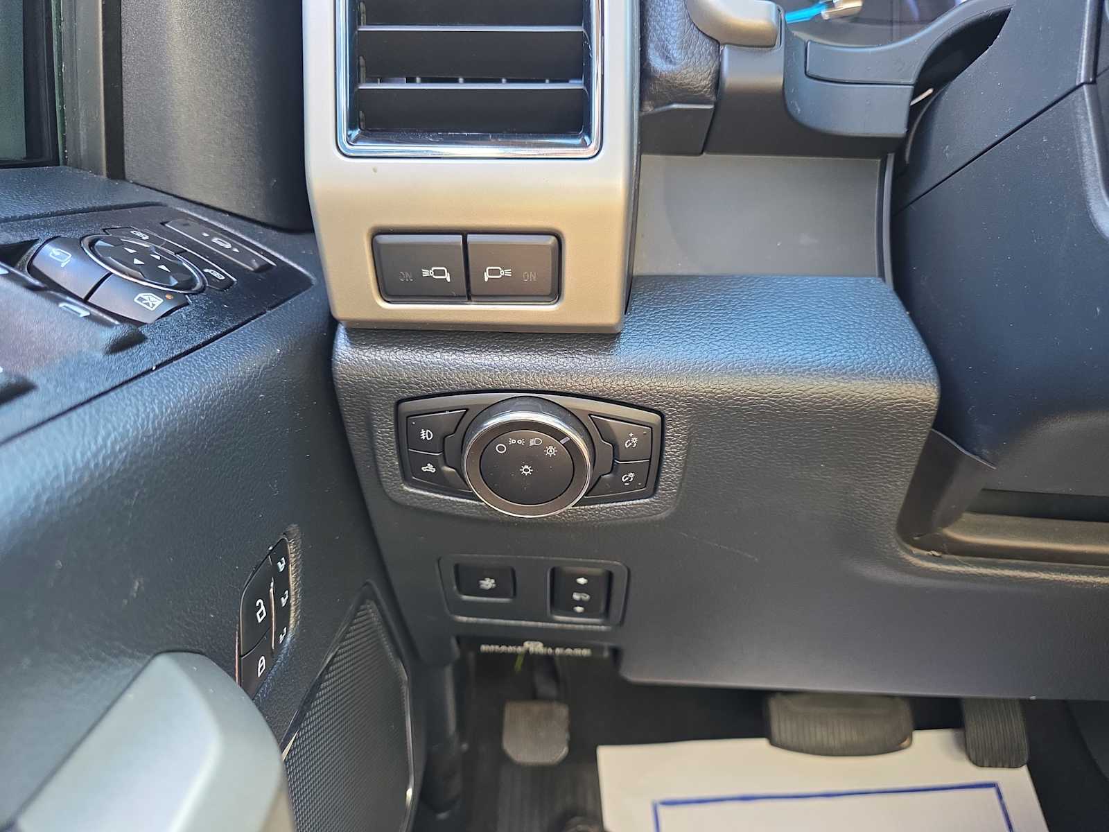 2022 Ford F-250 Lariat photo 20