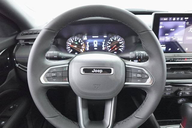 2025 Jeep Compass Latitude photo 15