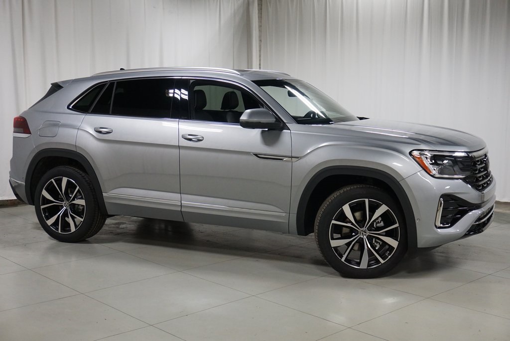 2025 Volkswagen Atlas Cross Sport SEL Premium R-Line photo 4