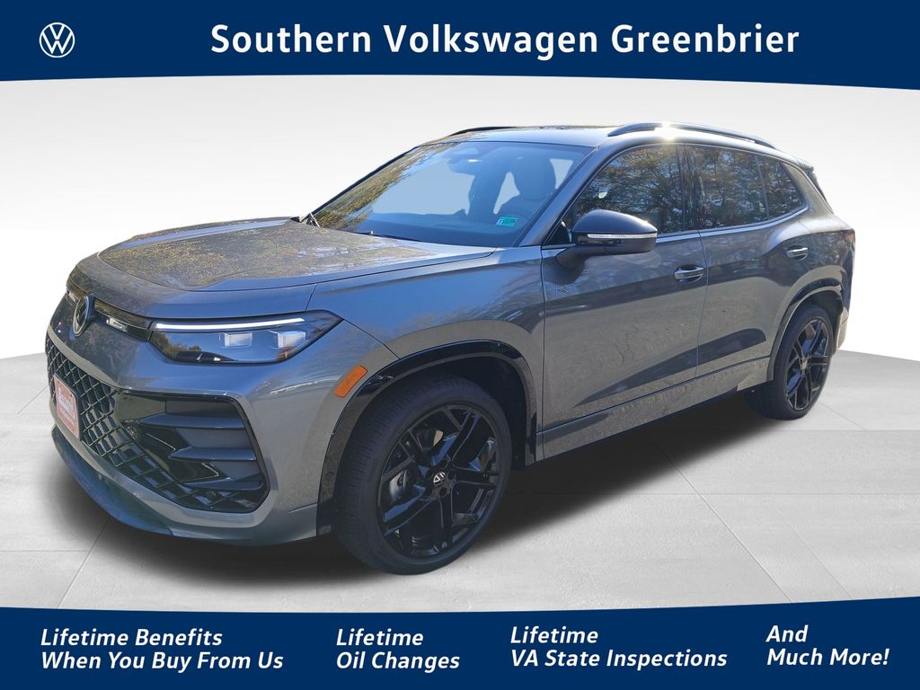 2026 Volkswagen Tiguan SE R-LINE BLACK's photo