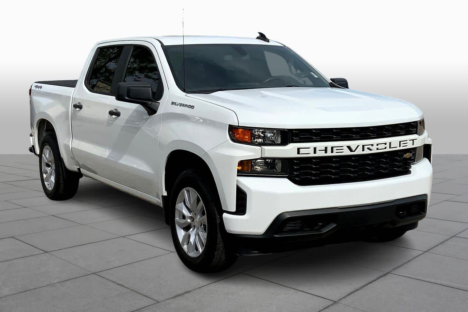 2022 Chevrolet Silverado 1500 Custom photo 2