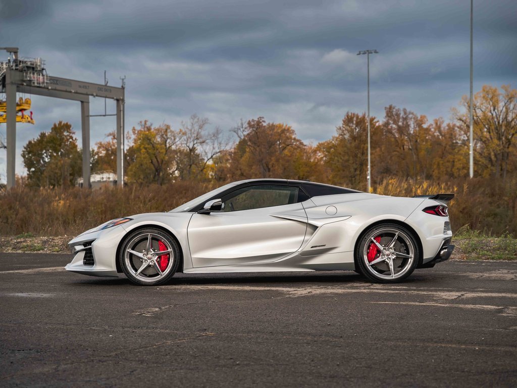 2026 Chevrolet Corvette E-Ray 3LZ Convertible photo 3