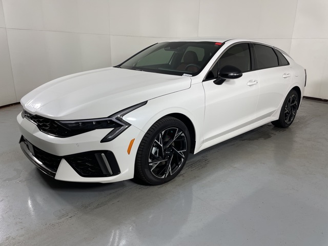 2026 Kia K5 GT-Line photo 4