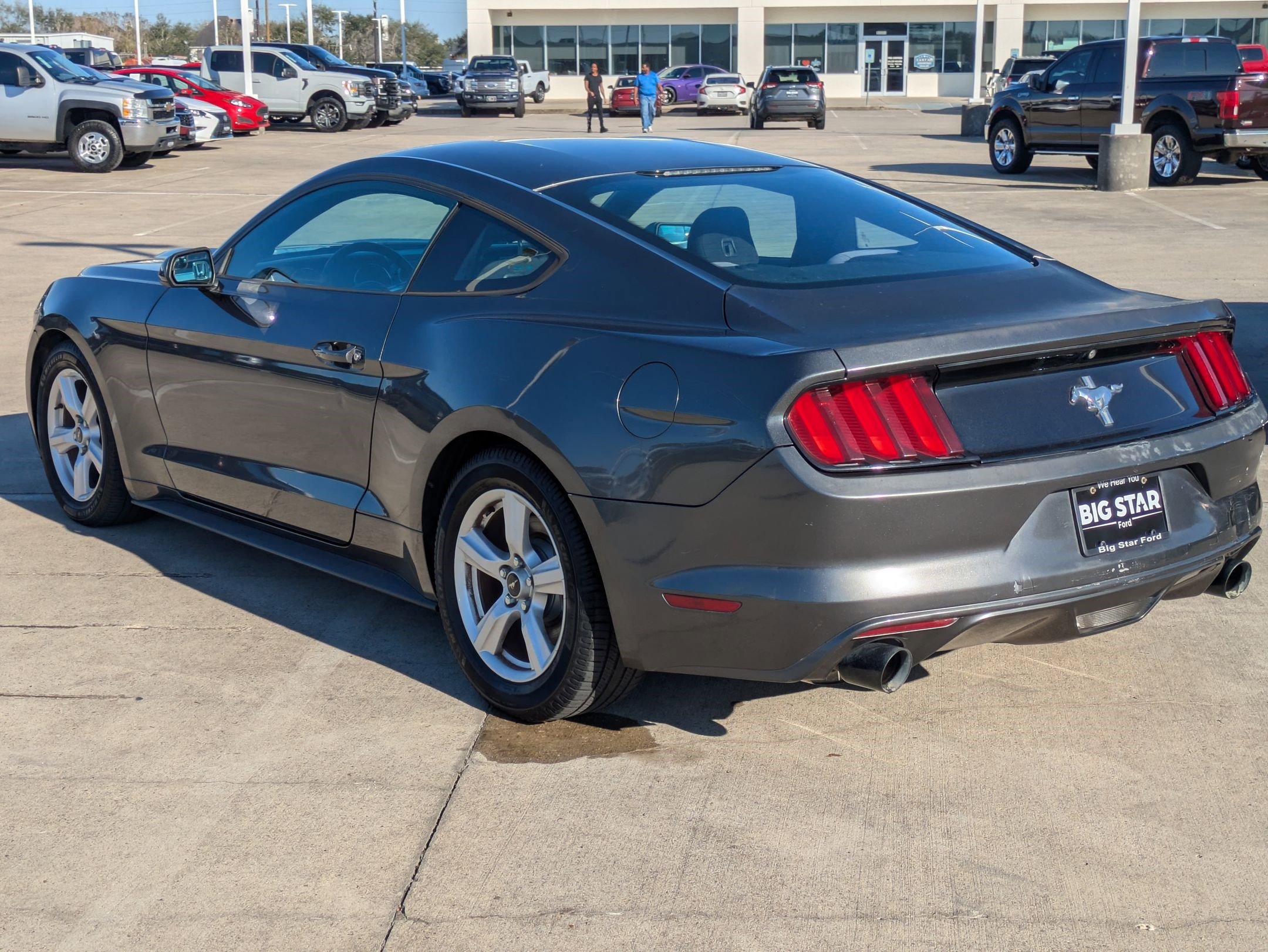 2016 Ford Mustang V6 photo 4