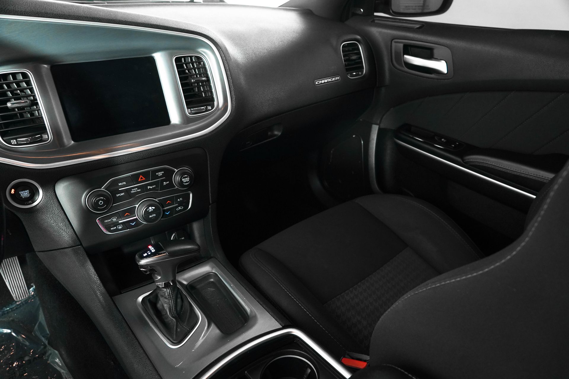 2019 Dodge Charger GT photo 21